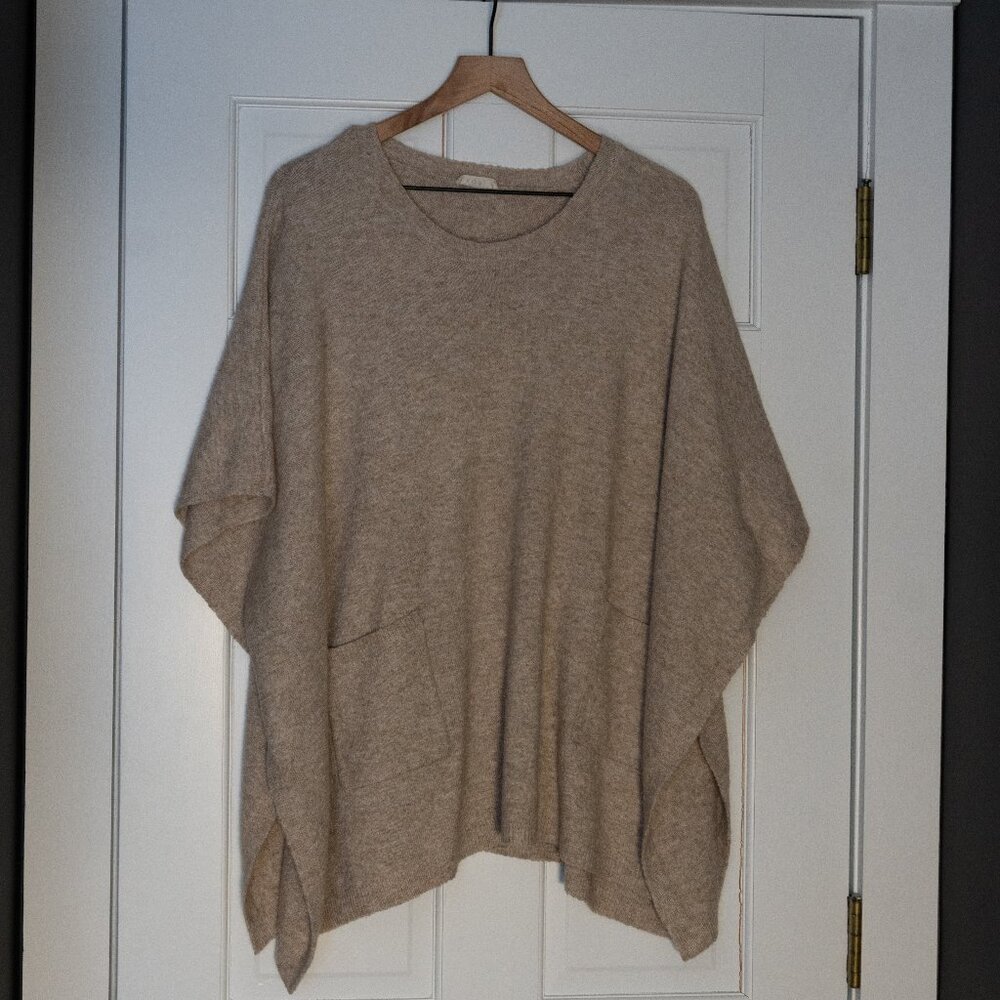 Kori Oversized Poncho with Pockets Size S/M